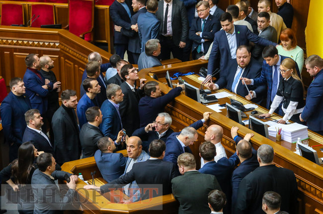 Кровь, бабло, интриги: Верховная Рада снова принялась за землю 14