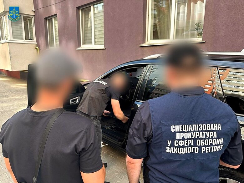 Підпільна друкарня на Хмельниччині виготовляла фальшиві документи