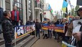 "Свободу громадянину України": прихильники Саакашвілі пікетували посольство Грузії в Києві. ВІДЕО+ФОТОрепортаж