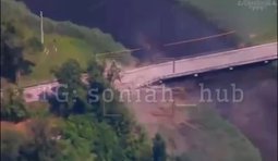 Пілоти Повітряних сил України уразили переправу окупантів