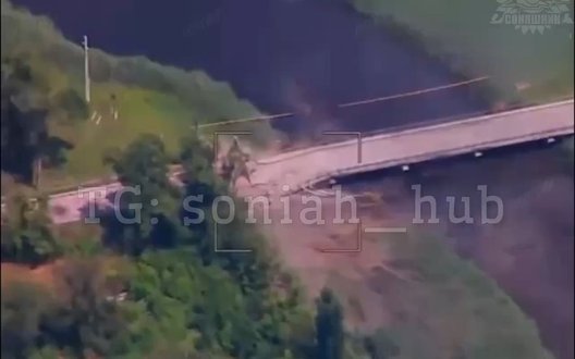 Пілоти МіГ-29 авіабомбами AASM HAMMER знищили логістичну переправу рашистів. ВІДЕО