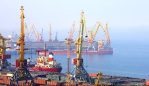 У ВМС пояснили, навіщо РФ повторно атакує судна в Миколаєві