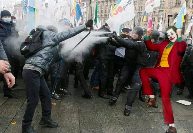 Зе!Когнітивний дисонанс, тенісист року, побічні ефекти російської вакцини проти COVID-19. Свіжі ФОТОжаби від Цензор.НЕТ 08