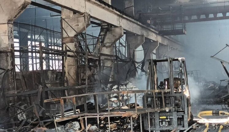 In Ternopil, warehouse with humanitarian aid burned down as result of rocket attack. PHOTOS