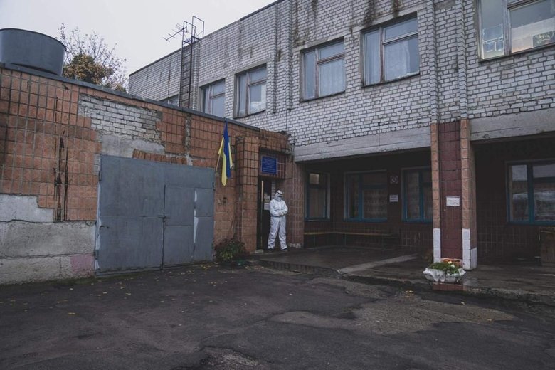 Минздрав показал жуткие фото из COVID-больницы: Пациенты в тяжелом состоянии и нуждаются в кислороде 25