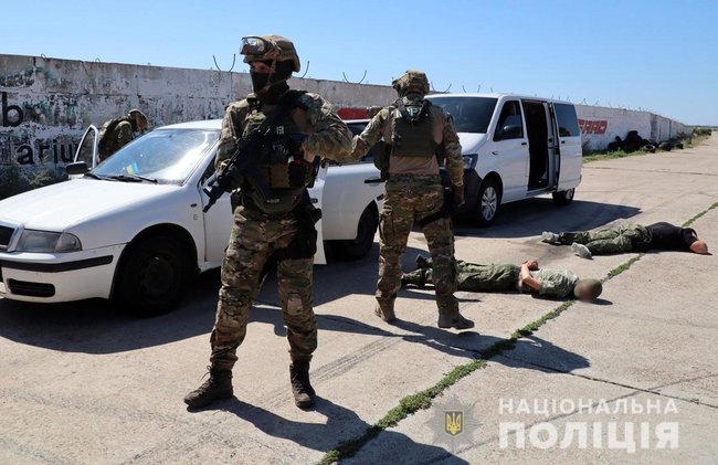 Спецподразделение КОРД Донецкой области провело учения по задержанию преступников, передвигающихся на автомобиле 06