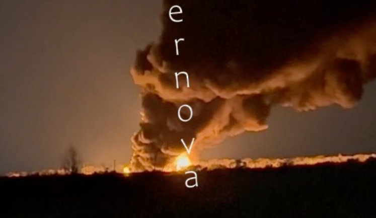 Нефтебаза горит в оккупированном Луганске после серии взрывов. ВИДЕО+ФОТО