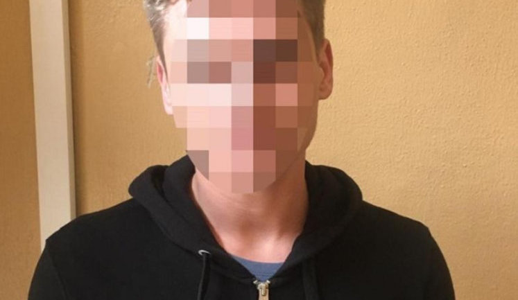 Пьяный сотрудник СТО угнал автомобиль клиента и попал в ДТП в Киеве, - Нацполиция. ФОТО