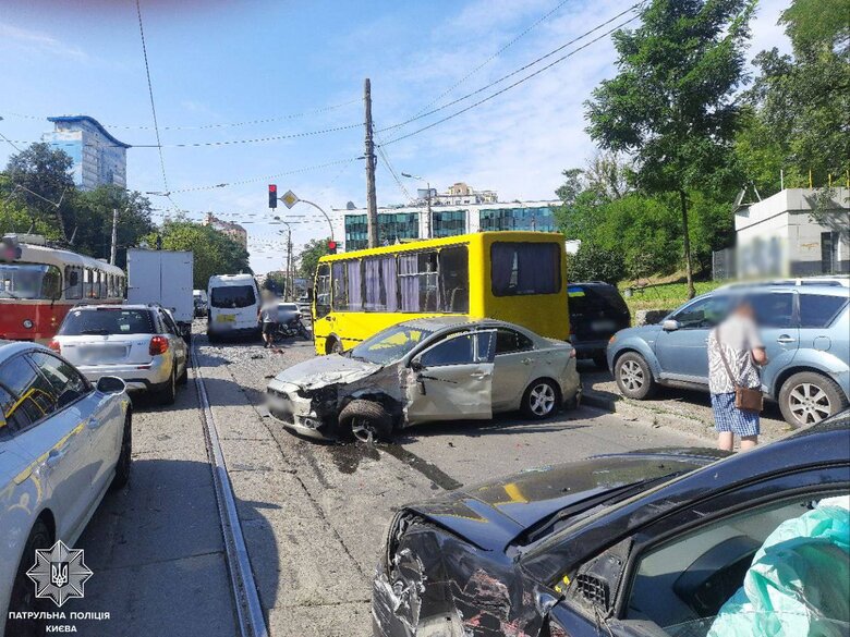 ДТП на Глибочицькій