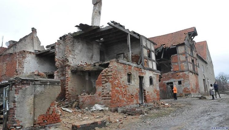 Русский мир в Восточной Пруссии: старинный немецкий город за 70 лет под Россией превратился в трущобы. Памятники архитектуры разбирают на кирпичи. ФОТОрепортаж