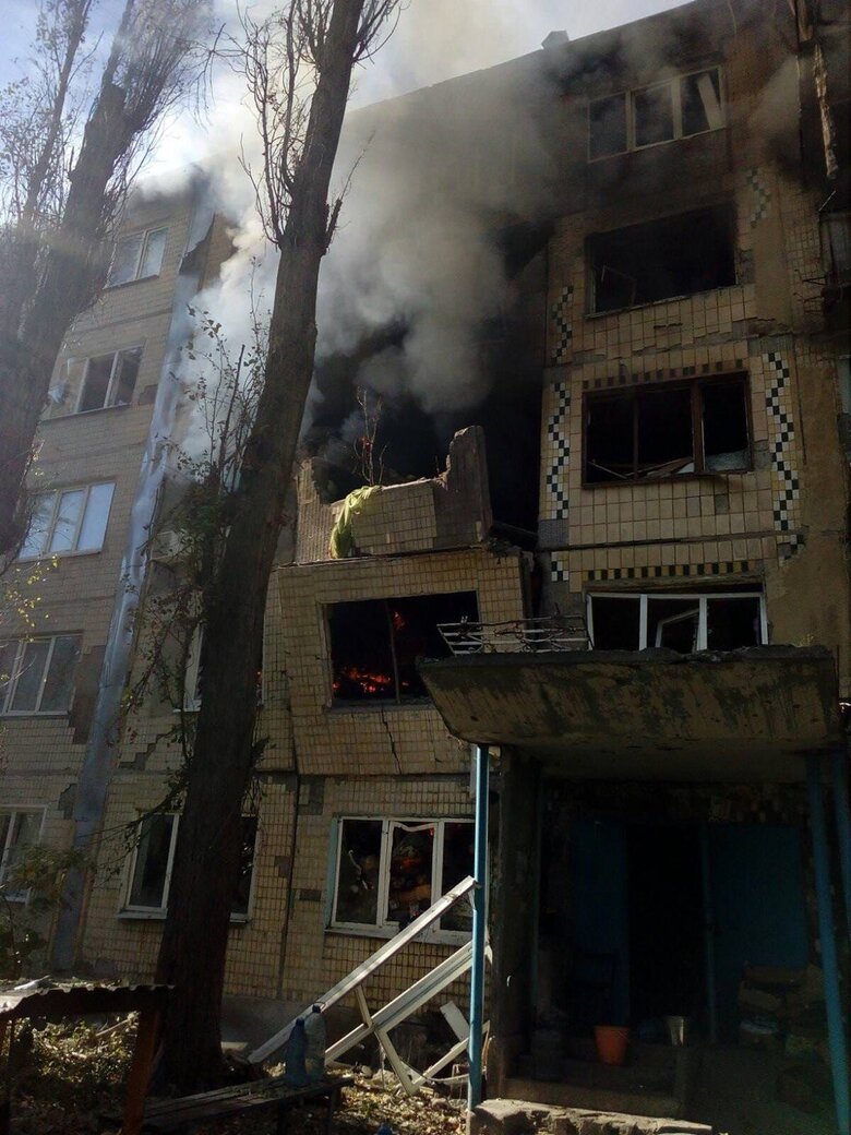 За сутки россияне 27 раз обстреляли 18 населенных пунктов Донецкой области. Есть погибшие и раненые 02 За сутки россияне 27 раз обстреляли 18 населенных пунктов Донецкой области. Есть погибшие и раненые 02