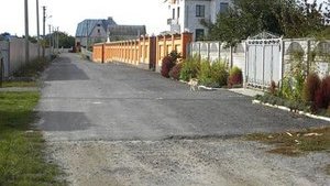 Губернатор Житомирщины проложил дорогу только до своего дома. ФОТО