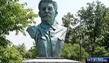 В США в мемориальном парке поставили бюст Сталина за заслуги во Второй мировой войне, но на табличке описали его злодеяния и гибель десятков миллионов жертв. ФОТОрепортаж.