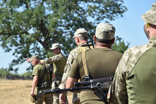 Британські інструктори тренують бійців 28 ОМБр 07
