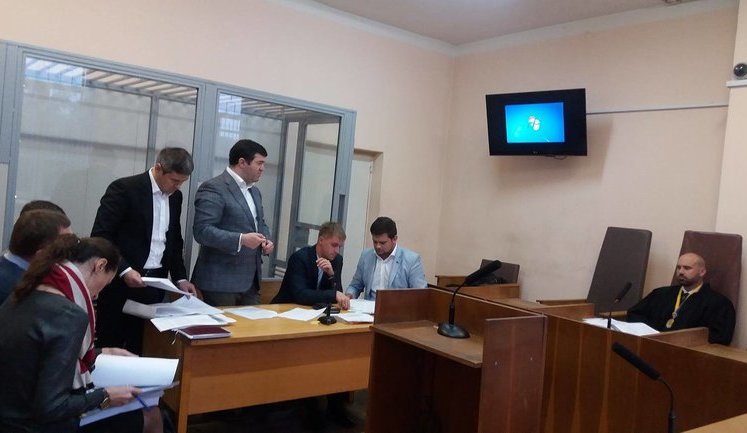 По расчетам адвоката Насирова с делом они ознакомятся до 21 ноября. ФОТО