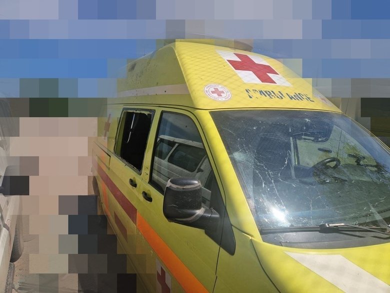 A Russian drone struck a Red Cross vehicle in the Kherson region: one person injured