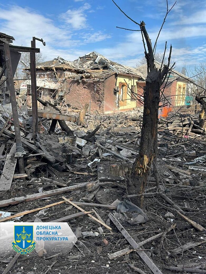 Наслідки ворожих ударів по Костянтинівці: є жертви, зруйновано багатоповерхівки 03