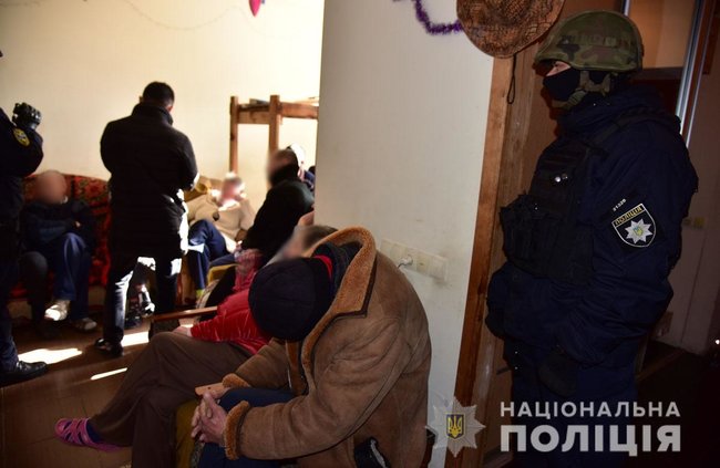 Близько 30 осіб утримували в трудовому рабстві у Храмі на Донеччині, - Нацполіція 03 Близько 30 осіб утримували в трудовому рабстві у Храмі на Донеччині, - Нацполіція 03