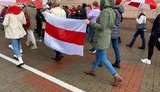 На женский марш в Минске вышли до пяти тысяч человек, в поддержку Лукашенко собрались 20. ВИДЕО+ФОТОрепортаж