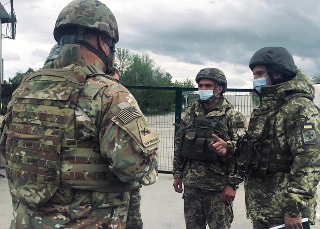 Військові дипломати посольства США відвідали Донбас, - пресцентр ООС 01