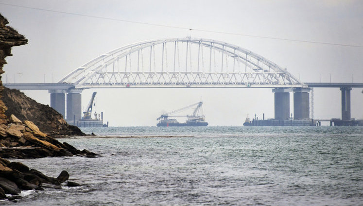Ukraine can hit Kerch Bridge with "Harpoons," - NATO ex-Commander in Europe Breedlove