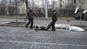 Пораненому герою Євромайдану Володимиру Гончаровському потрібна допомога: "Він так і не підвівся на ноги, його мучать сильні болі". ФОТО