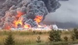 "Еб#ть, да ну нах#й, п#зда": мешканці Подольська спостерігають за масштабною пожежею на складі Wildberries. ВIДЕО