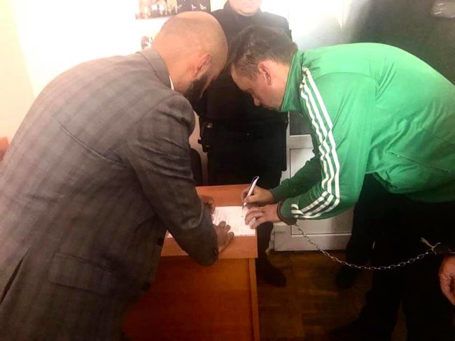 Не мав коштів на харчування та житло, жив у машині на заправках: хроніка справи ветерана, який замінував міст Метро 04
