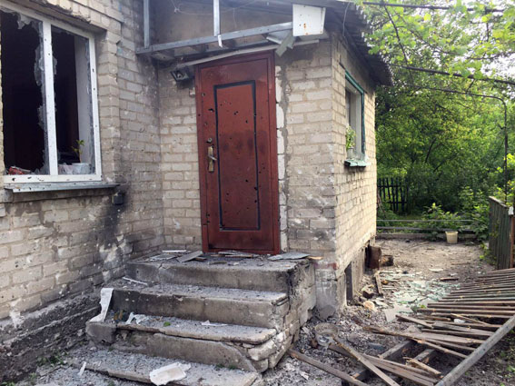 Боевики с утра обстреляли жилые кварталы Авдеевки, - полиция 03