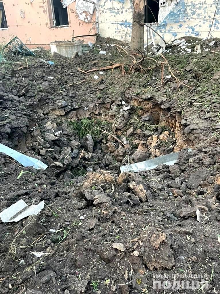 Рашисты нанесли удары по четырем населенным пунктам Запорожской области. Есть погибшие и раненые 07