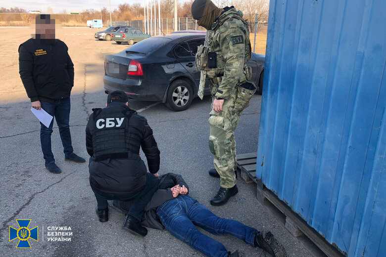 Обезврежена преступная группировка, терроризировавшая жителей Днепра, - СБУ 04