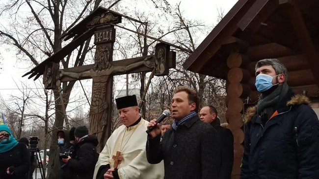 На аллее Героев Небесной Сотни установили Колокол Достоинства 07