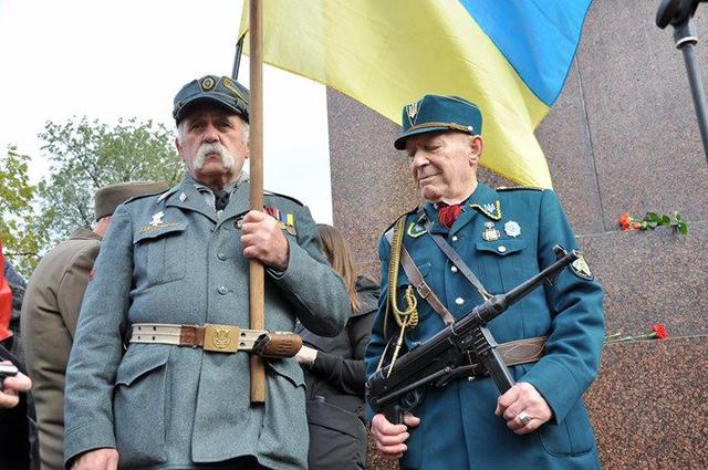 Националисты провели в Киеве Марш Славы Героев 02