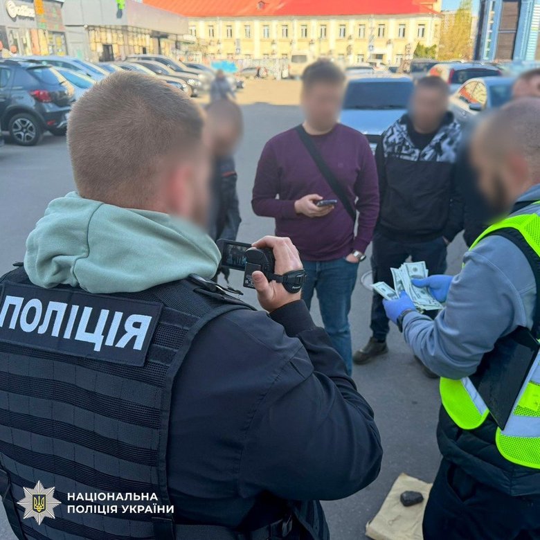У столиці Нацполіція затримала організатора чергової схеми уникнення служби в армії