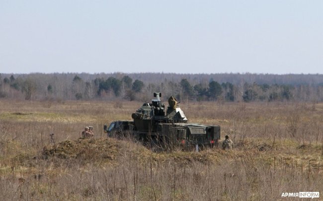 На Рівненському полігоні відбувається тестування чеської 152-мм самохідної гаубиці DANA-M2 04
