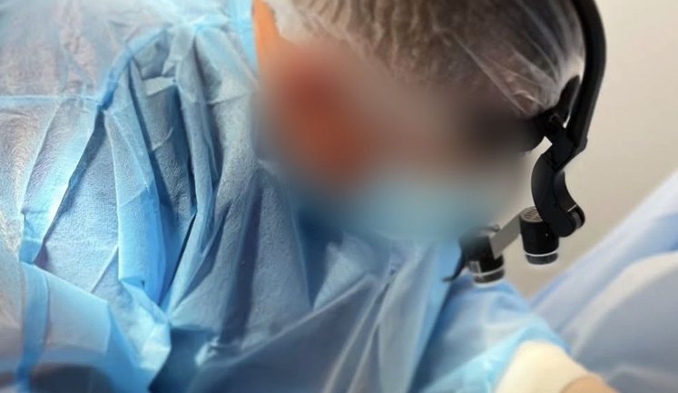 Пациентка умерла во время имплантации ягодиц в клинике Киева: пластическому хирургу сообщили о подозрении. ФОТО