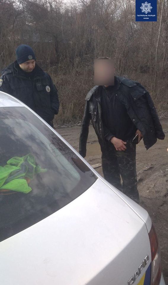 Герою паркування в Києві спалили автомобіль 02