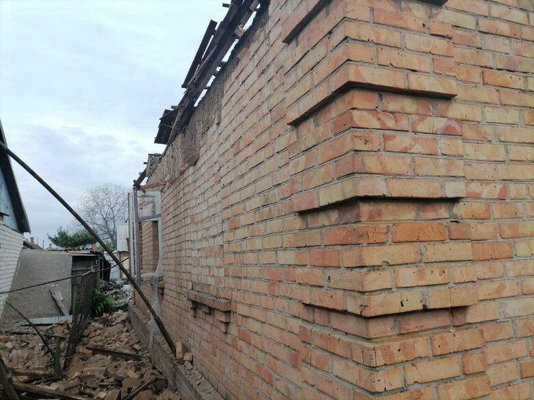 Последствия ракетного удара по Днепру и обстрела Никополя 04