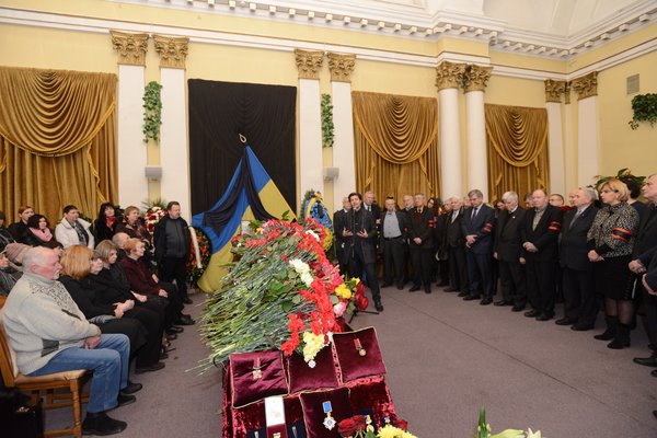 Сьогодні в Києві попрощалися з Мирославом Поповичем 09