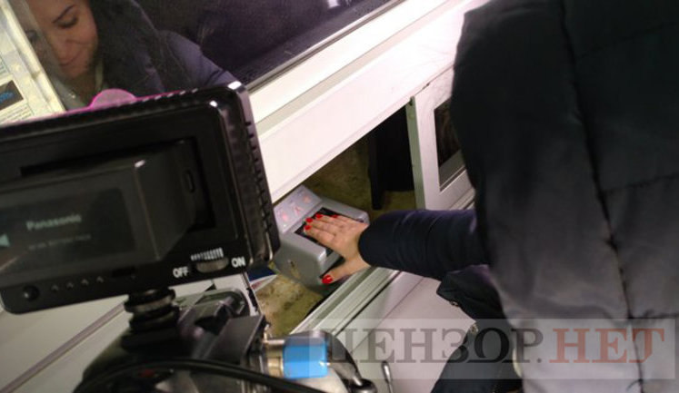 Біометричний контроль на українсько-польському кордоні: як це працює