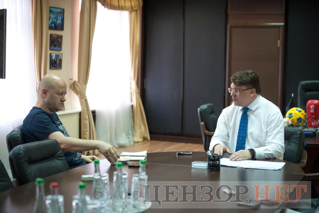 Игорь Жданов: Если выйдем на ЧМ-2018 по футболу, решение о том, ехать ли в Россию, будет принимать ФФУ. Думаю, что посоветовавшись с Президентом, Премьером и Радой 03 Игорь Жданов: Если выйдем на ЧМ-2018 по футболу, решение о том, ехать ли в Россию, будет принимать ФФУ. Думаю, что посоветовавшись с Президентом, Премьером и Радой 03