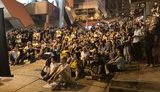 Протестующие в Гонконге посмотрели фильм о Майдане "Зима в огне": организаторов показа задержали. ФОТО
