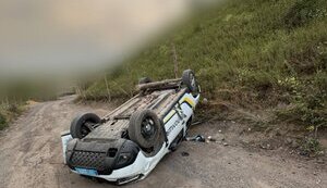 Окупанти атакували дроном поліцейське авто на Харківщині: четверо правоохоронців зазнали поранень. ФОТОрепортаж