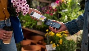 Apple анонсувала програму із функцією платіжного терміналу в iPhone