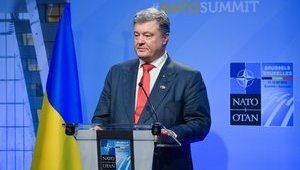 С Украиной нельзя разговаривать на языке шантажа и никому не удастся заблокировать украинскую интеграцию в НАТО, - Порошенко о ситуации с Венгрией