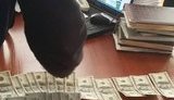 Заступника голови міськради на Дніпропетровщині затримано на хабарі 2,5 тис. дол., - прокуратура