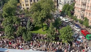 People continue to gather at Franko Square, demanding that Fedorov be reappointed as Defence Minister. VIDEO