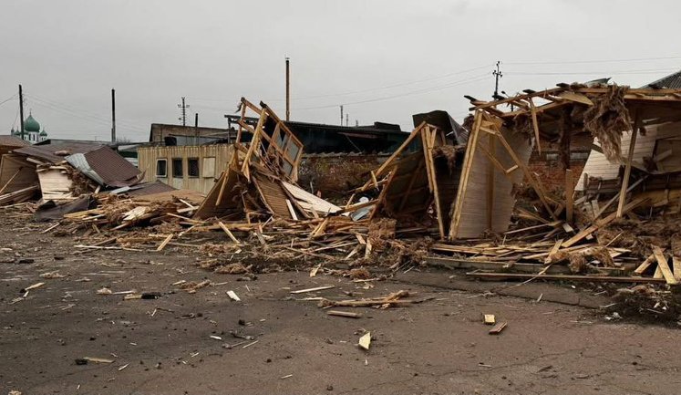 БпЛА атакували Чернігівщину: під ударом ринок, будинки та аграрії. Двоє загиблих та поранений. ФОТОрепортаж