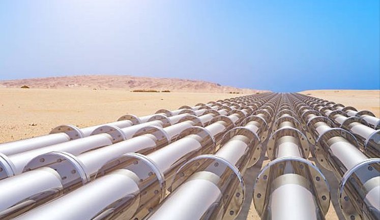 Країни Перської затоки розглядають можливість будівництва нафтопроводів в обхід Ормузької протоки, ‒ FT