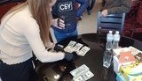 НАБУ спільно з СБУ затримало двох осіб на передачі хабаря в $ 25 тис. голові Держгеокадастру Лещенку. ФОТОрепортаж